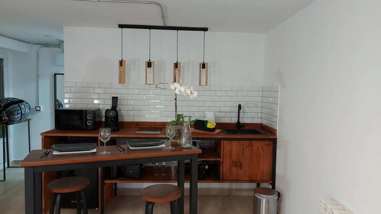 Lovely Home, Cozy Corner In El Bosque, Madrid. วิลยาวิซิโอซา เด โอดอน ภายนอก รูปภาพ